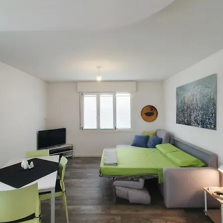 Apartment Myhouse